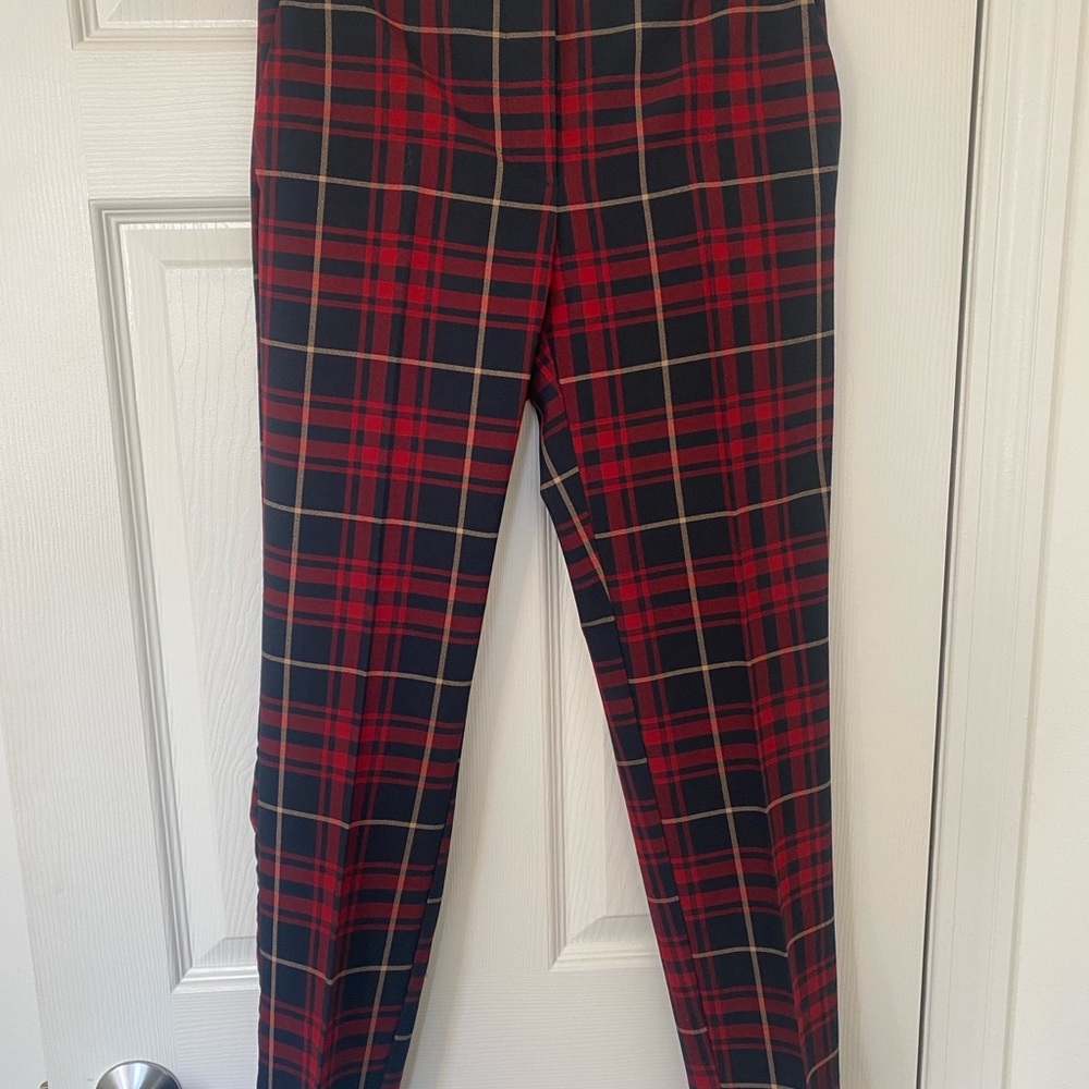 Stylish Red and Navy Plaid Women’s Zara Holiday Pants Size Medium